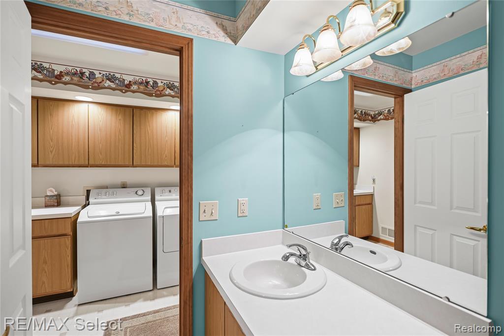 5184 Wyndemere Common Square, Swartz Creek, MI 48473 — Photo 20