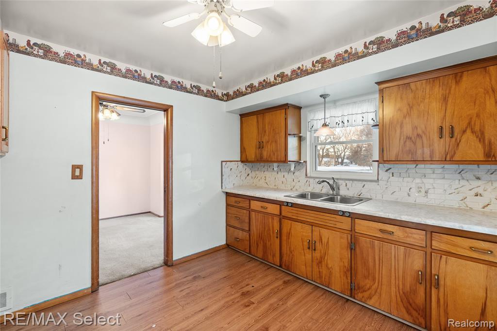 4298 Farmcrest Street, Burton, MI 48509 — Photo 7