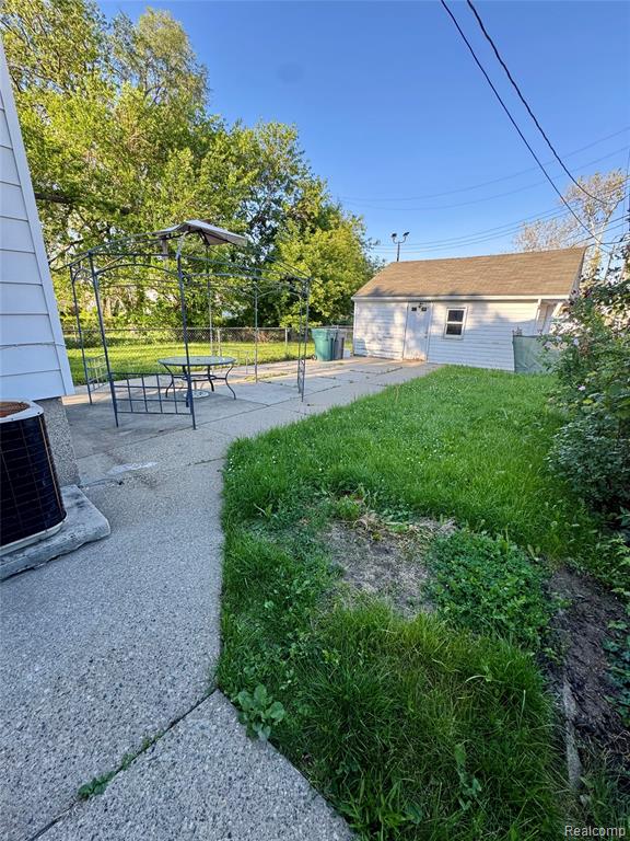 7228 Anthony Street, Dearborn, MI 48126 — Photo 17