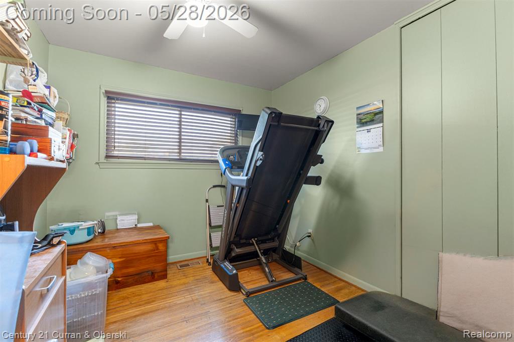 8245 N Hubbard Street, Westland, MI — Photo 10