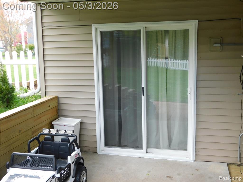3329 Millcrest Drive, Lake Orion, MI — Photo 5