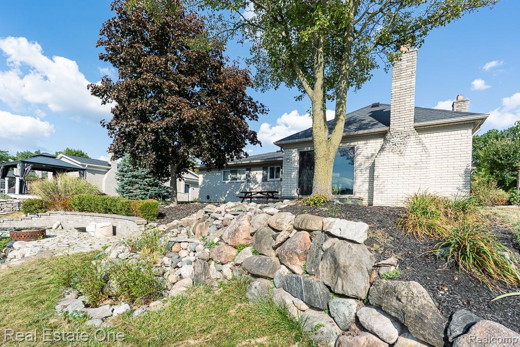 6621 Northpoint Drive, Troy, MI 48085 — Photo 6