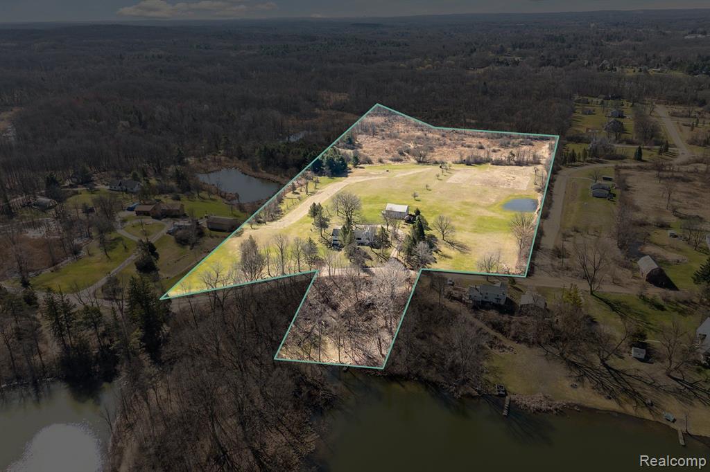 5821 SAWMILL LAKE Road, Ortonville, MI 48462 — Photo 2