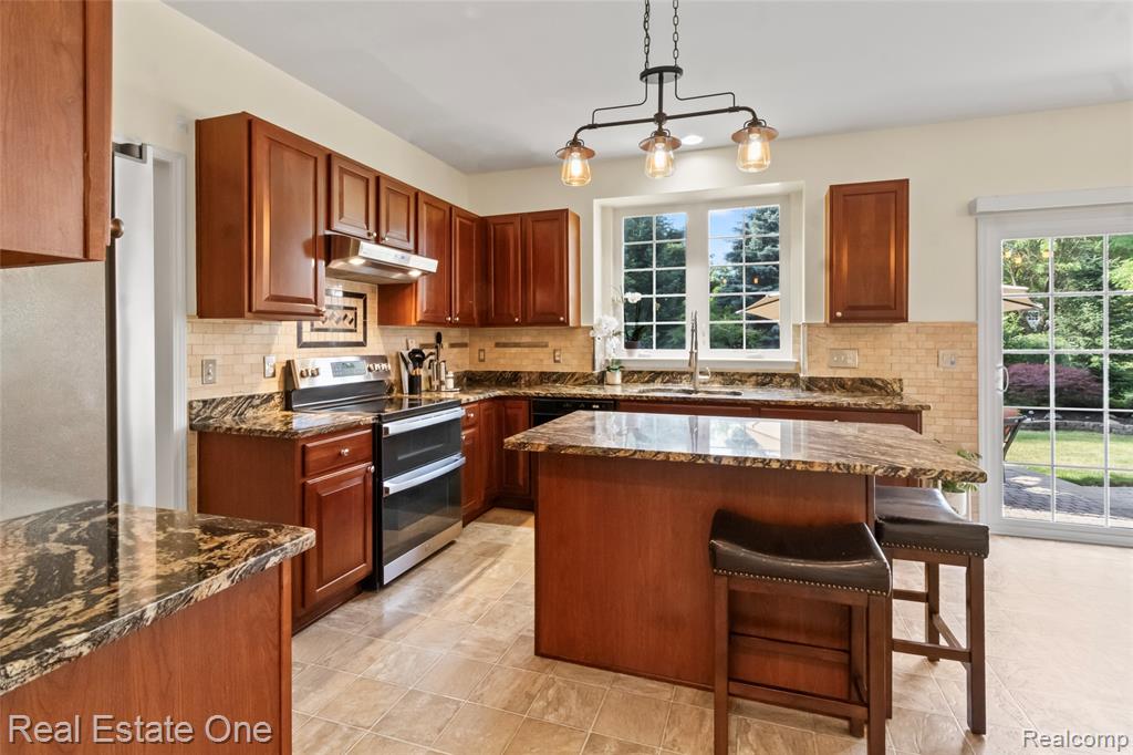 7244 Millrock Avenue, Shelby Twp, MI 48317 — Photo 19