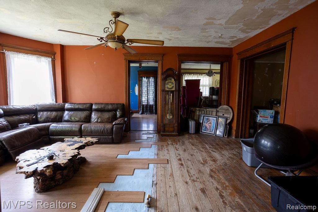 126 Clinton Street, Mount Clemens, MI 48043 — Photo 9