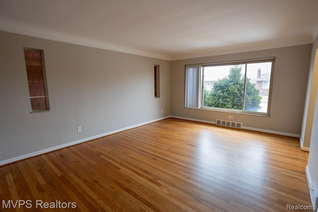 18062 Ash Avenue, Eastpointe, MI 48021 — Photo 3