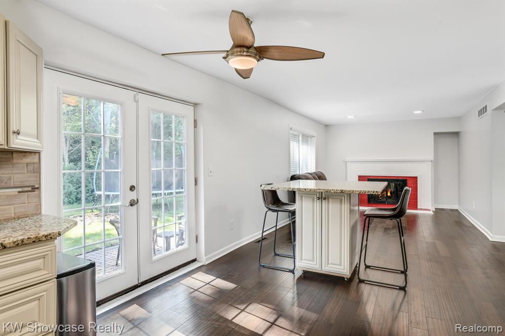 6322 CLARENDON Drive, Canton, MI 48187 — Photo 19