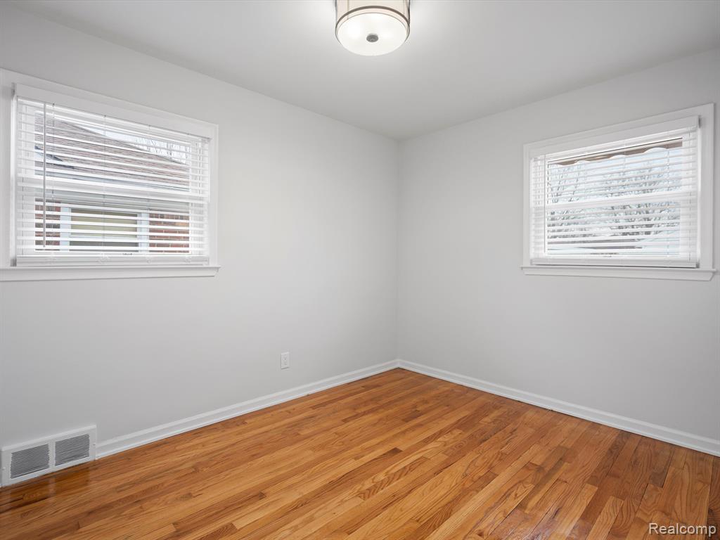 9120 SARASOTA, Redford, MI 48239 — Photo 16