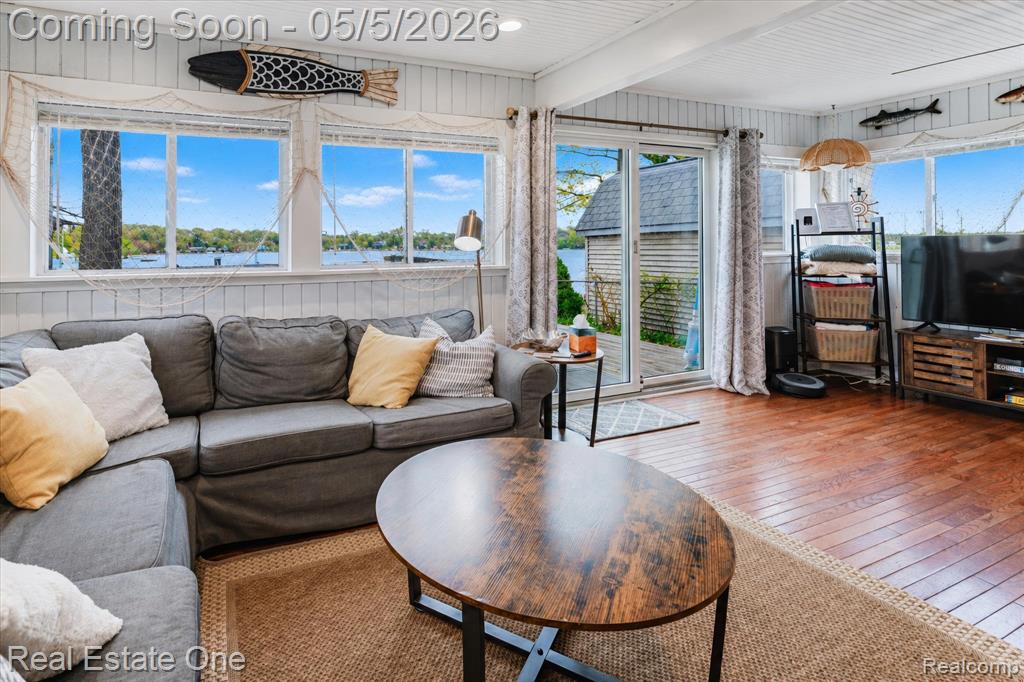 9590 Roundlake Boulevard, White Lake, MI — Photo 9