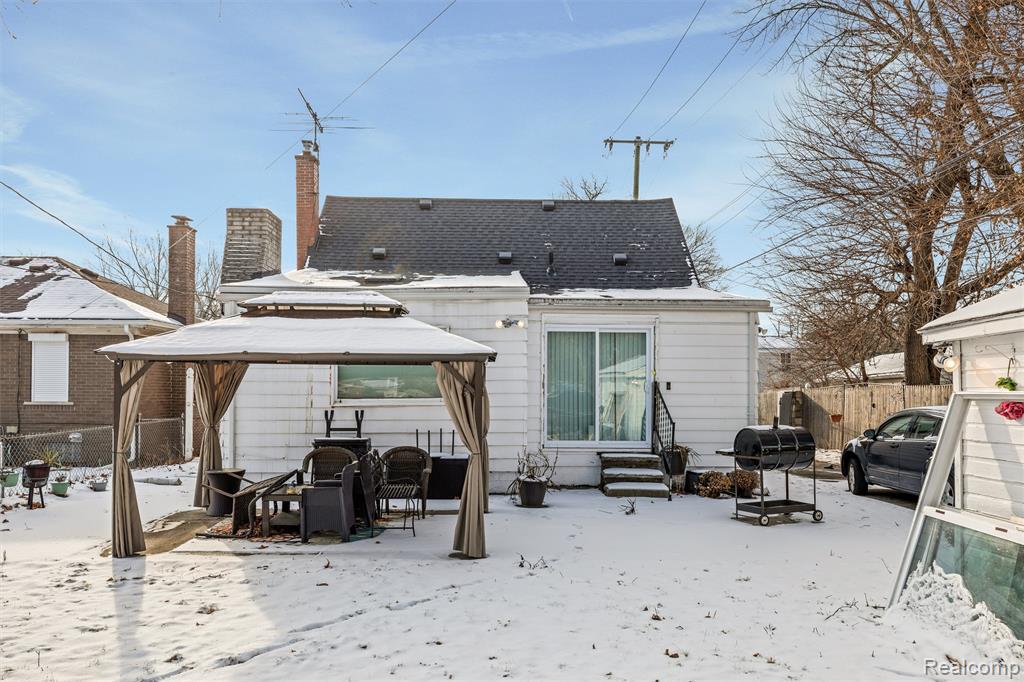21720 Pembroke Avenue, Detroit, MI 48219 — Photo 13
