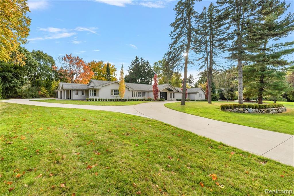 5741 Snowshoe Circle, Bloomfield Hills, MI 48301 — Photo 4