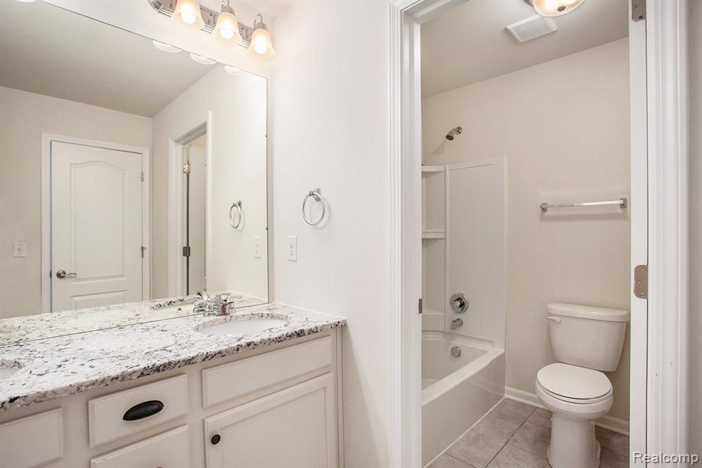 43493 Chancellor Lane, Novi, MI — Photo 10