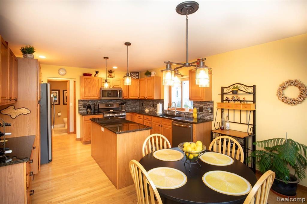 914 E LIBERTY Street, Milford, MI 48381 — Photo 30