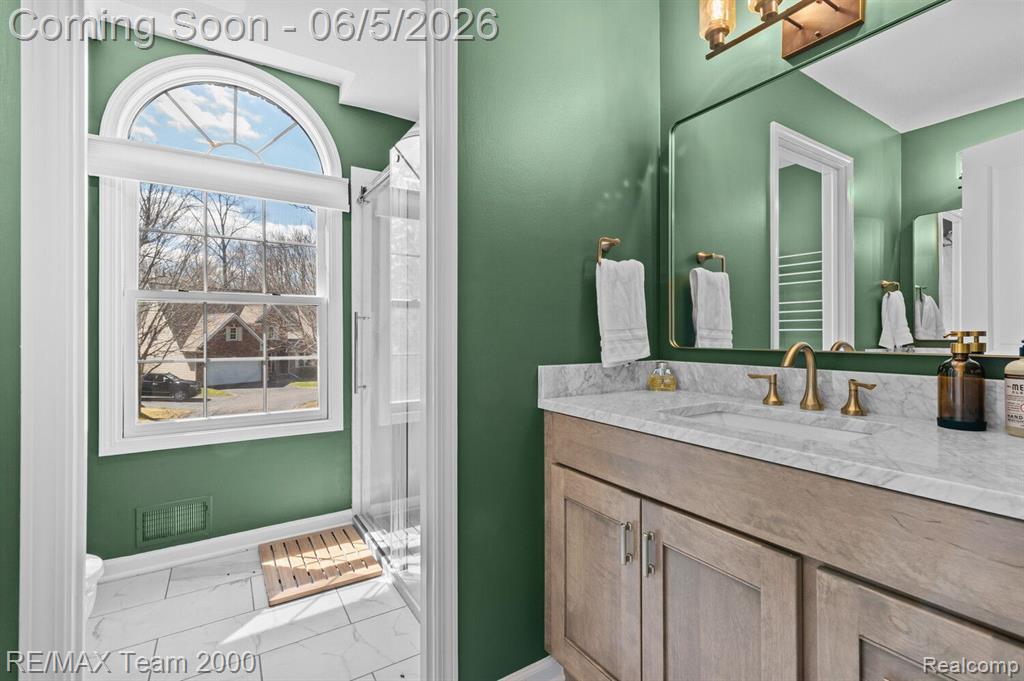 5681 WOODFIELD Parkway, Grand Blanc, MI 48439 — Photo 30