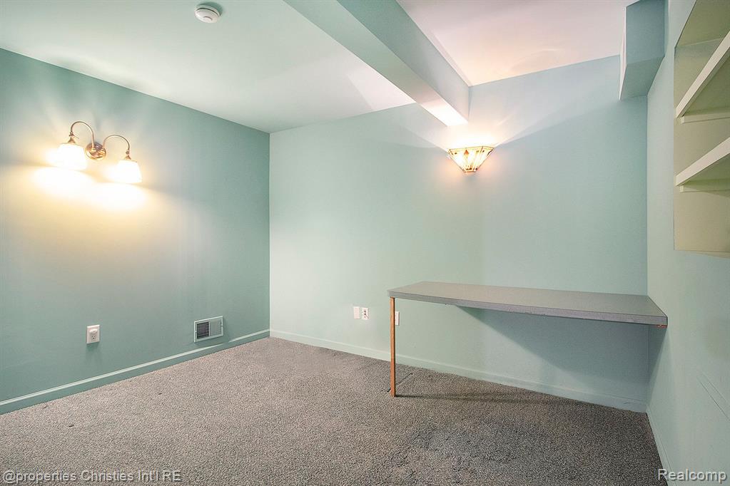 7487 GREEN MEADOW Lane, Canton, MI 48187 — Photo 23