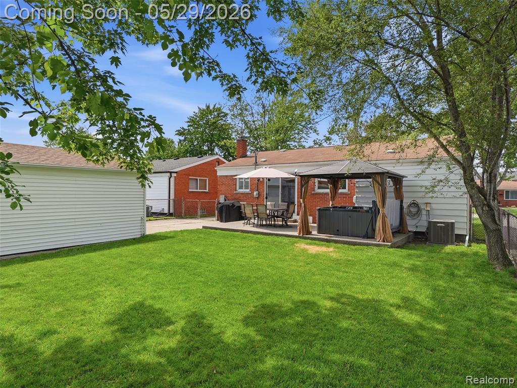 30728 Whittier Avenue, Madison Heights, MI 48071 — Photo 24