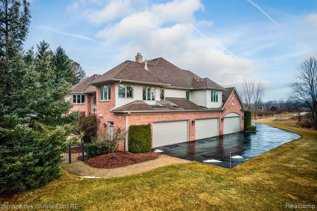 59801 E 8 MILE Road, South Lyon, MI 48178 — Photo 88