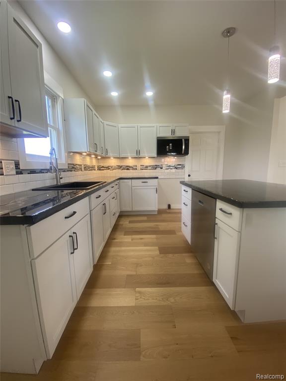 7977 N Portsmouth Road, Bay City, MI 48708 — Photo 13