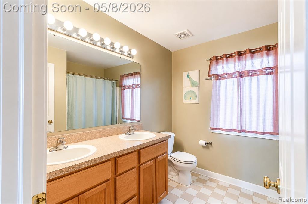 7525 Roxbury Drive, Ypsilanti, MI 48197 — Photo 6