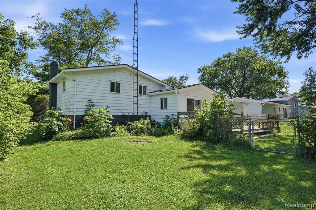 6187 E Maple Avenue, Grand Blanc, MI 48439 — Photo 29