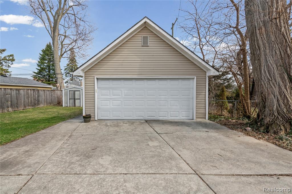 26734 Barrington Street, Madison Heights, MI 48071 — Photo 20