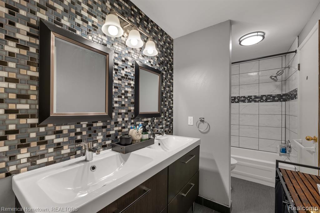 22529 CRANBROOKE Drive, Novi, MI — Photo 17