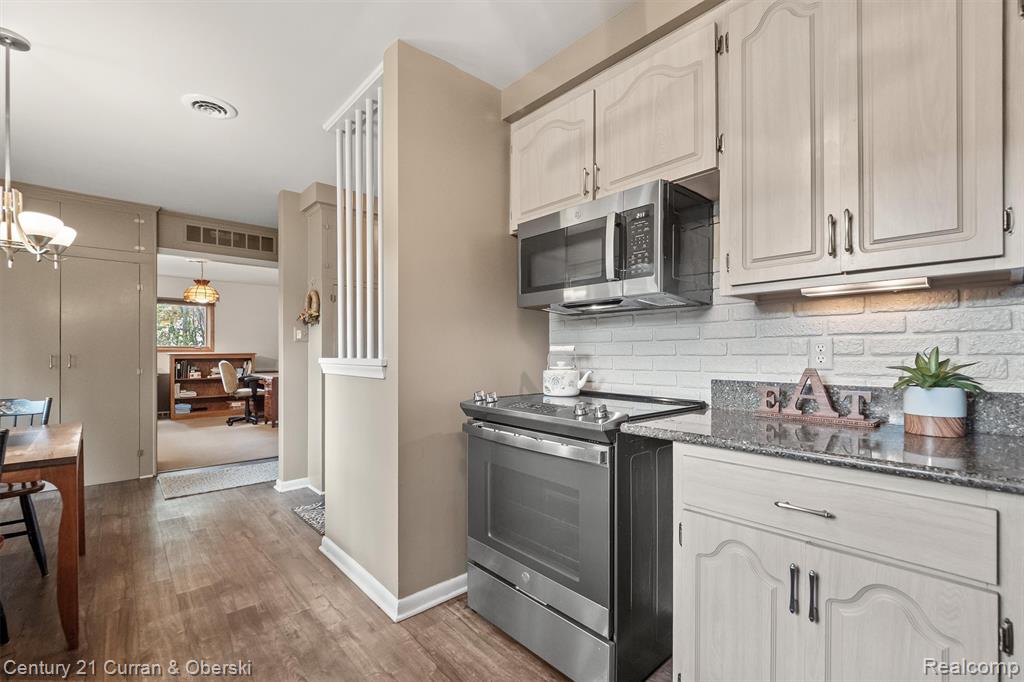 47245 Battleford Lane, Northville, MI 48167 — Photo 15
