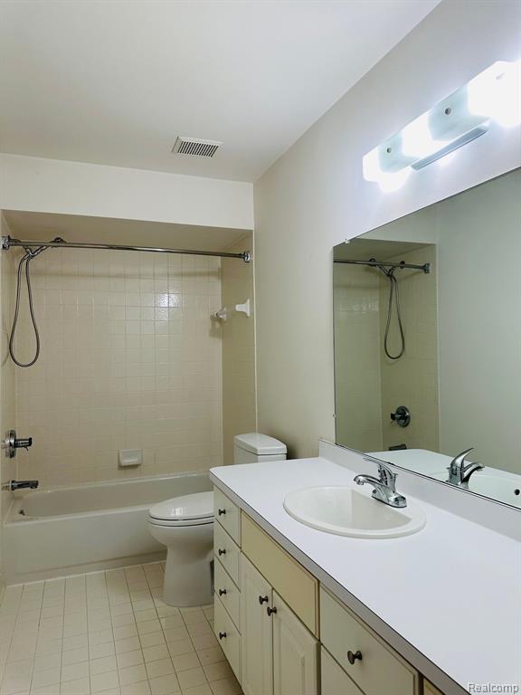 5313 SIMPSON LAKE Road, West Bloomfield, MI 48323 — Photo 12