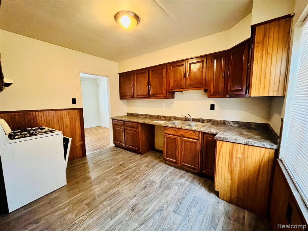 16811 Manor Street, Detroit, MI 48221 — Photo 9