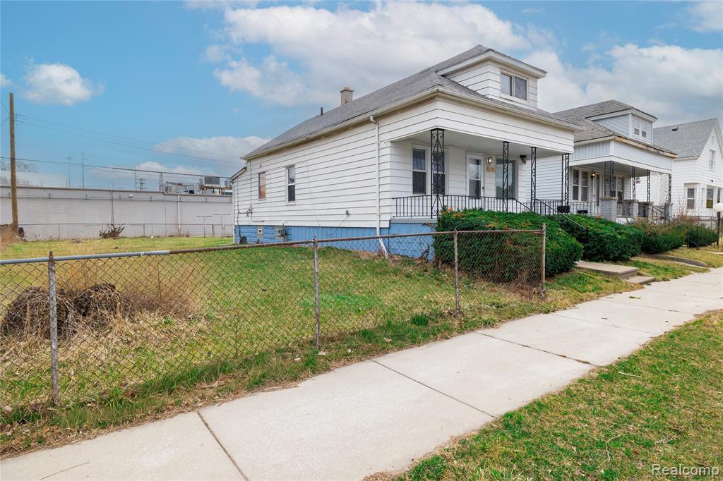 5170 Evaline Street, Hamtramck, MI 48212 — Photo 16