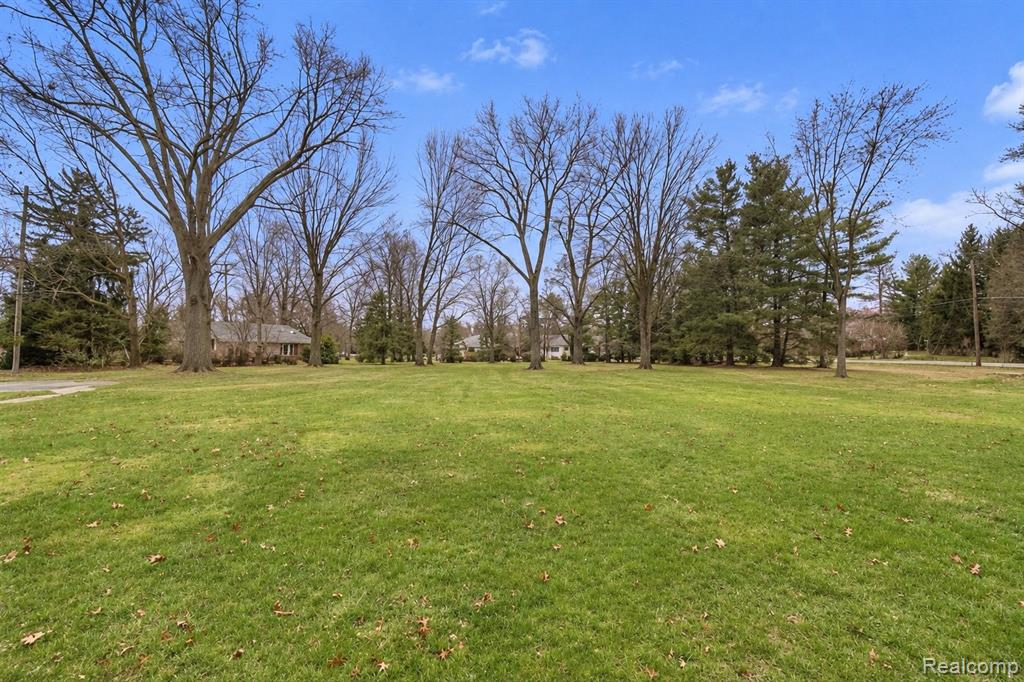 6606 Vachon Court, Bloomfield Hills, MI 48301