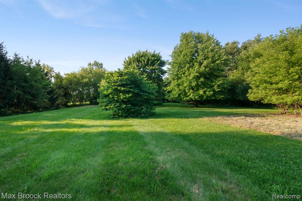 2165 Oakwood Road, Ortonville, MI 48462 — Photo 60