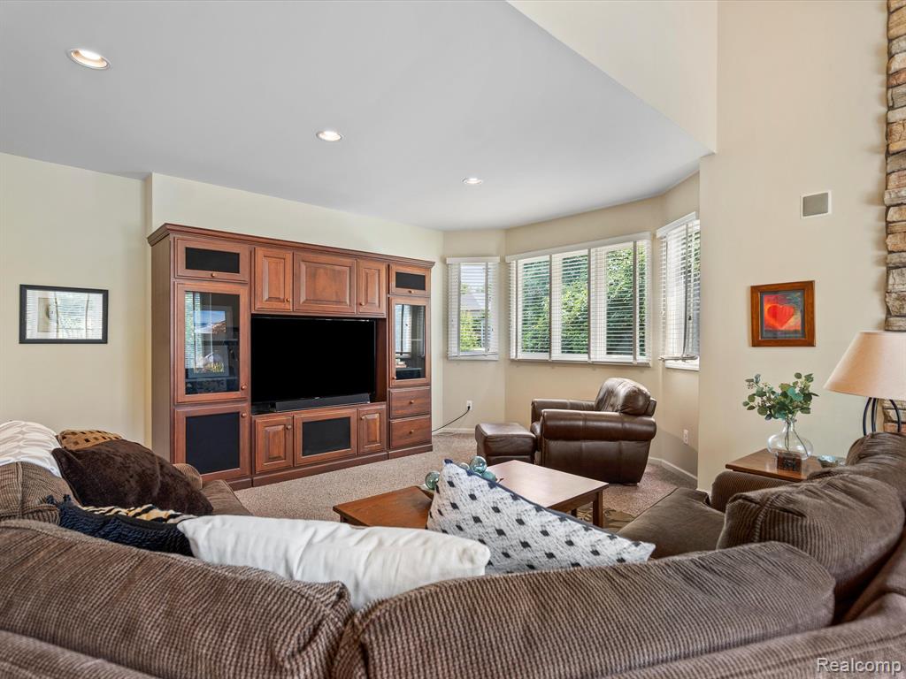 7253 CARLYLE, West Bloomfield, MI — Photo 27