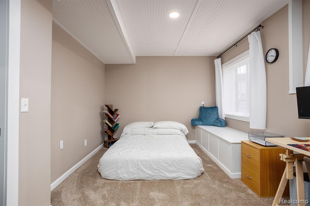 58790 SELLA Drive, South Lyon, MI 48178 — Photo 36