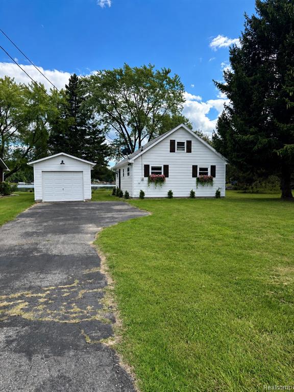 3091 W Huckleberry Trail, Farwell, MI 48622
