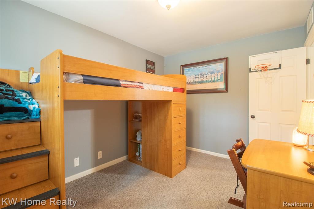 8648 Golfside Drive, Commerce Twp, MI 48382 — Photo 15