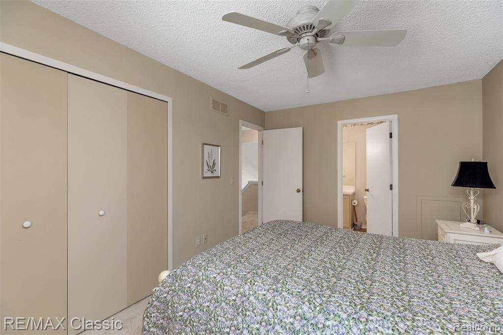 41769 Webster Court, Novi, MI 48377 — Photo 20