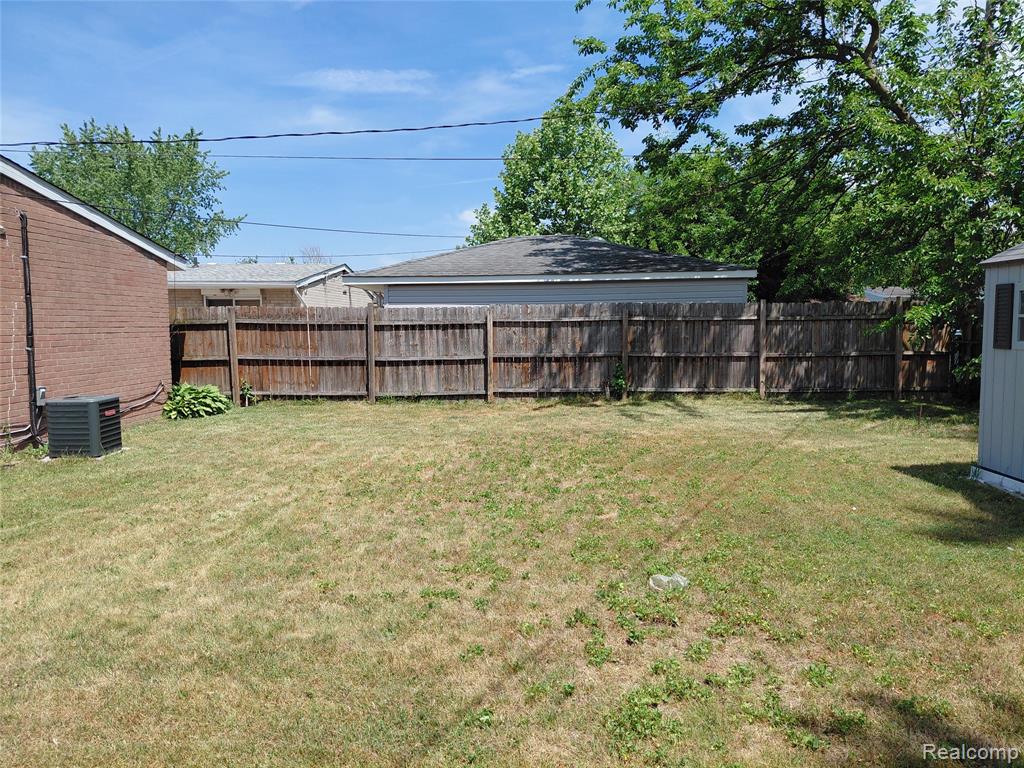 513 S Hawthorne Street, Westland, MI 48186 — Photo 29