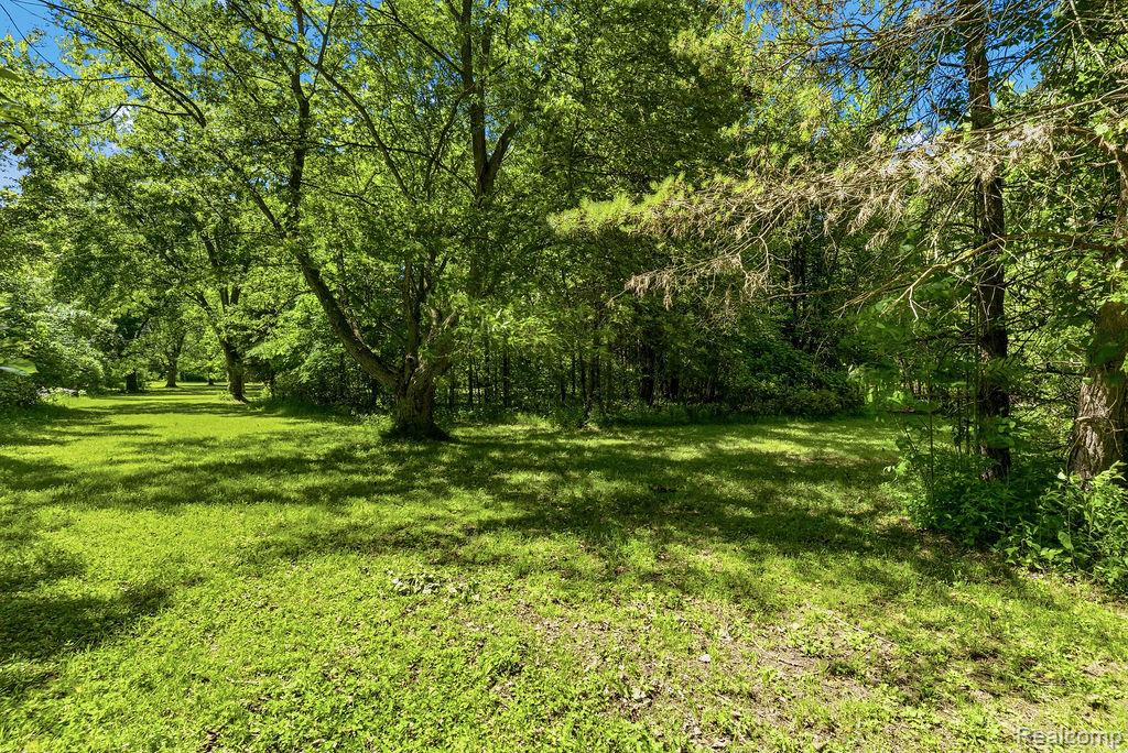 6256 Turner Road, Flushing, MI 48433 — Photo 35