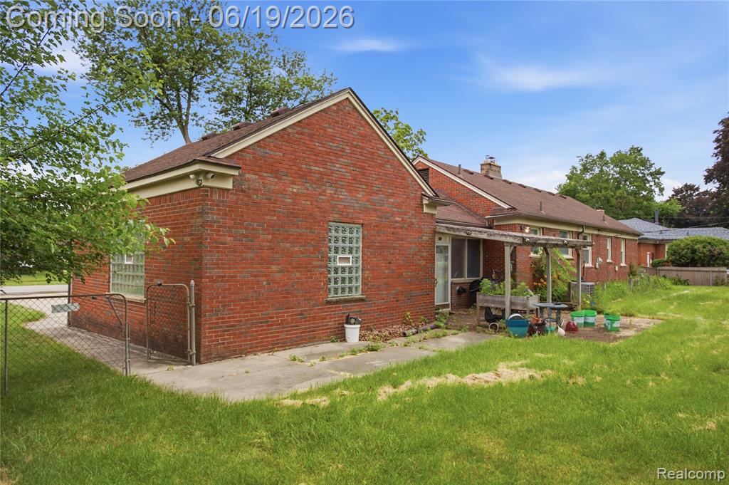 14154 Marion, Redford, MI 48239 — Photo 41