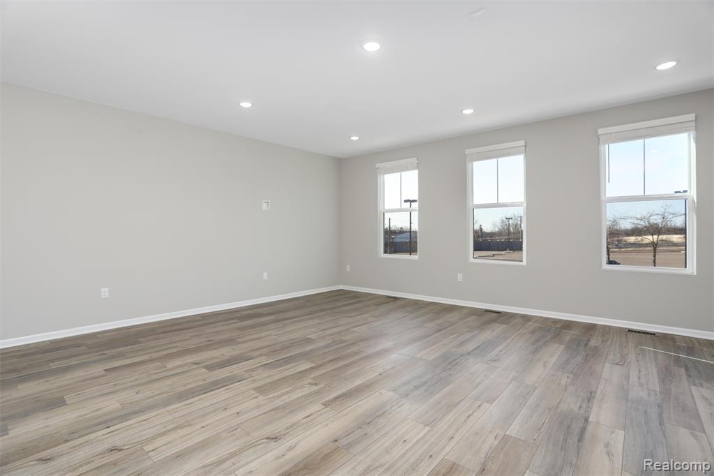 43173 Atwood Ave, Novi, MI — Photo 17