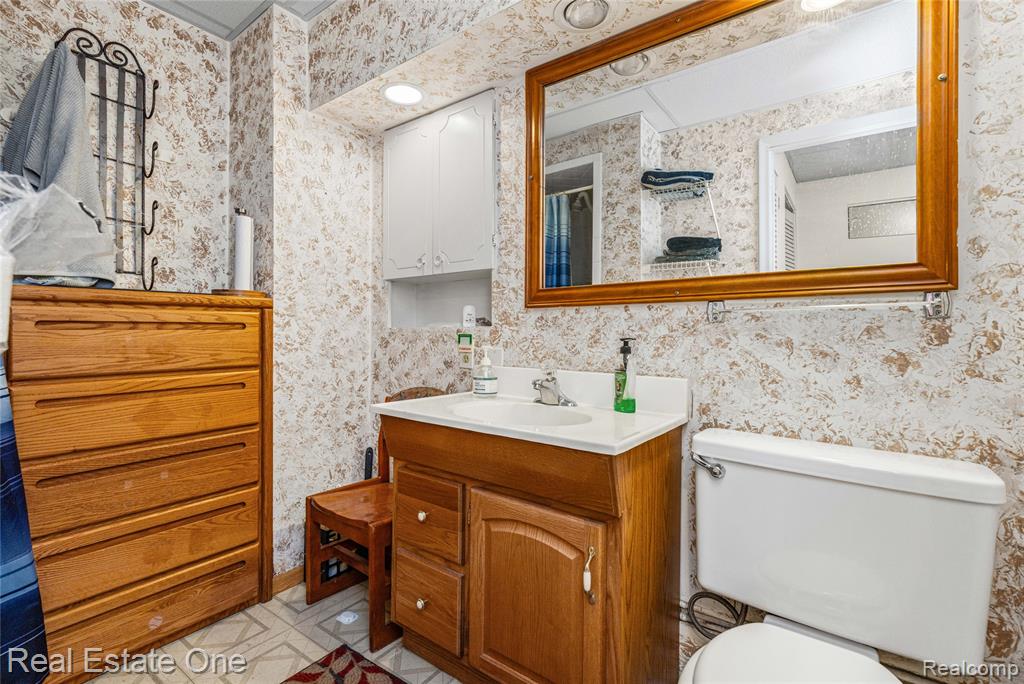 7217 SASHABAW Road, Clarkston, MI 48348 — Photo 26