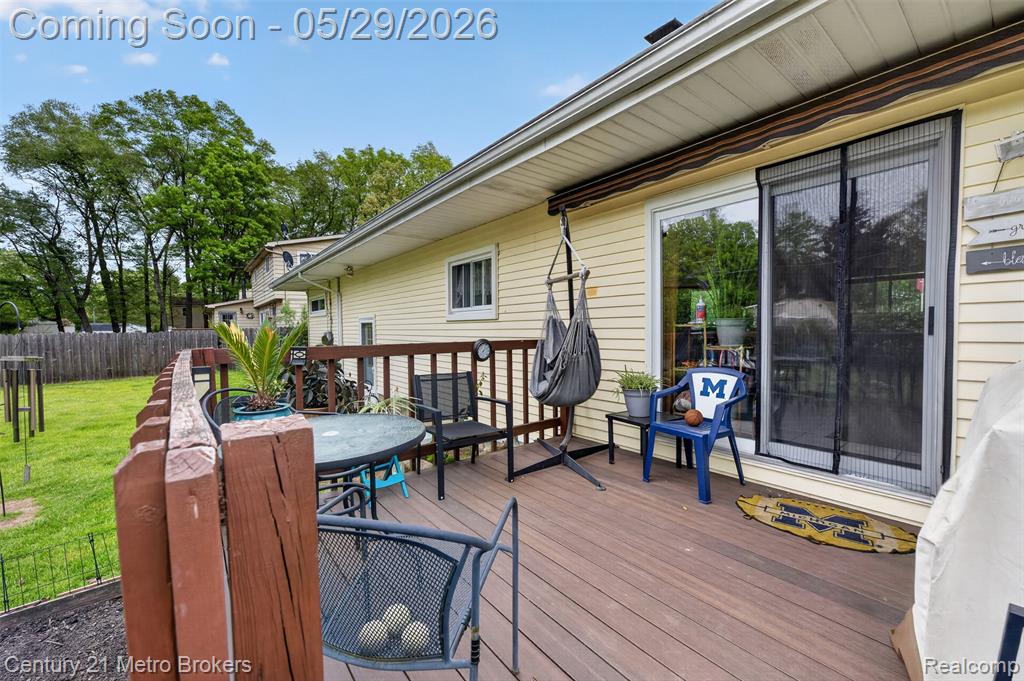 985 S Park Street, Highland, MI 48356 — Photo 13