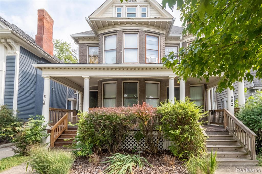 662 Van Dyke Street, Detroit, MI 48214 — front exterior