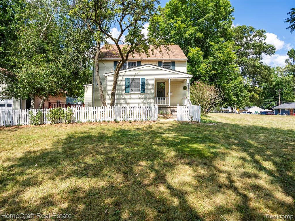618 GRANT Street, Chelsea, MI 48118 — Photo 3