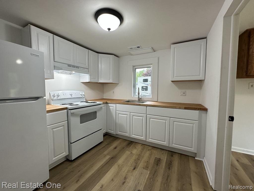 5399 BROBECK Street, Flint, MI 48532 — Photo 10