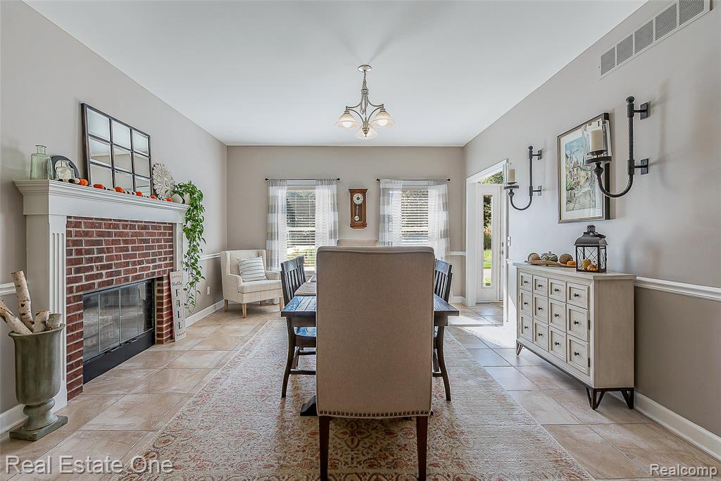 7155 Campbell Mills Court, Brighton, MI 48116 — Photo 9