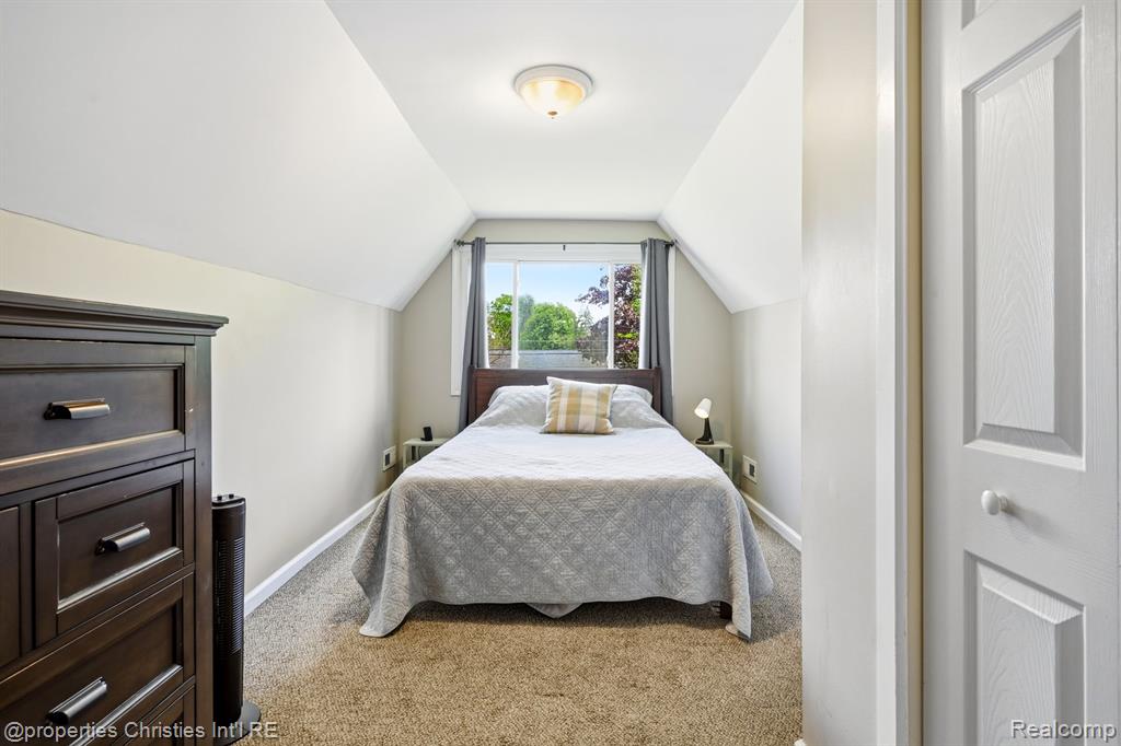 9034 Elmhurst Avenue, Plymouth, MI 48170 — Photo 21