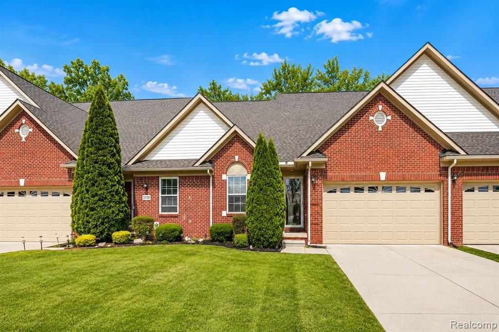 20789 Hummingbird Drive, Romulus, MI 48174
