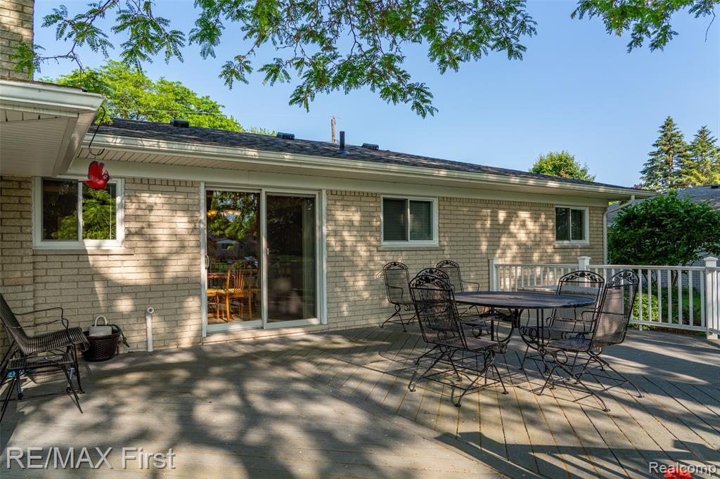 54815 FRANKLIN Drive, Shelby Twp, MI 48316 — Photo 7